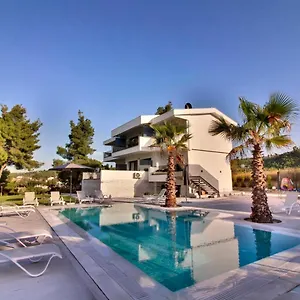 pine-resort-appartments.hotelschalkidiki.net/